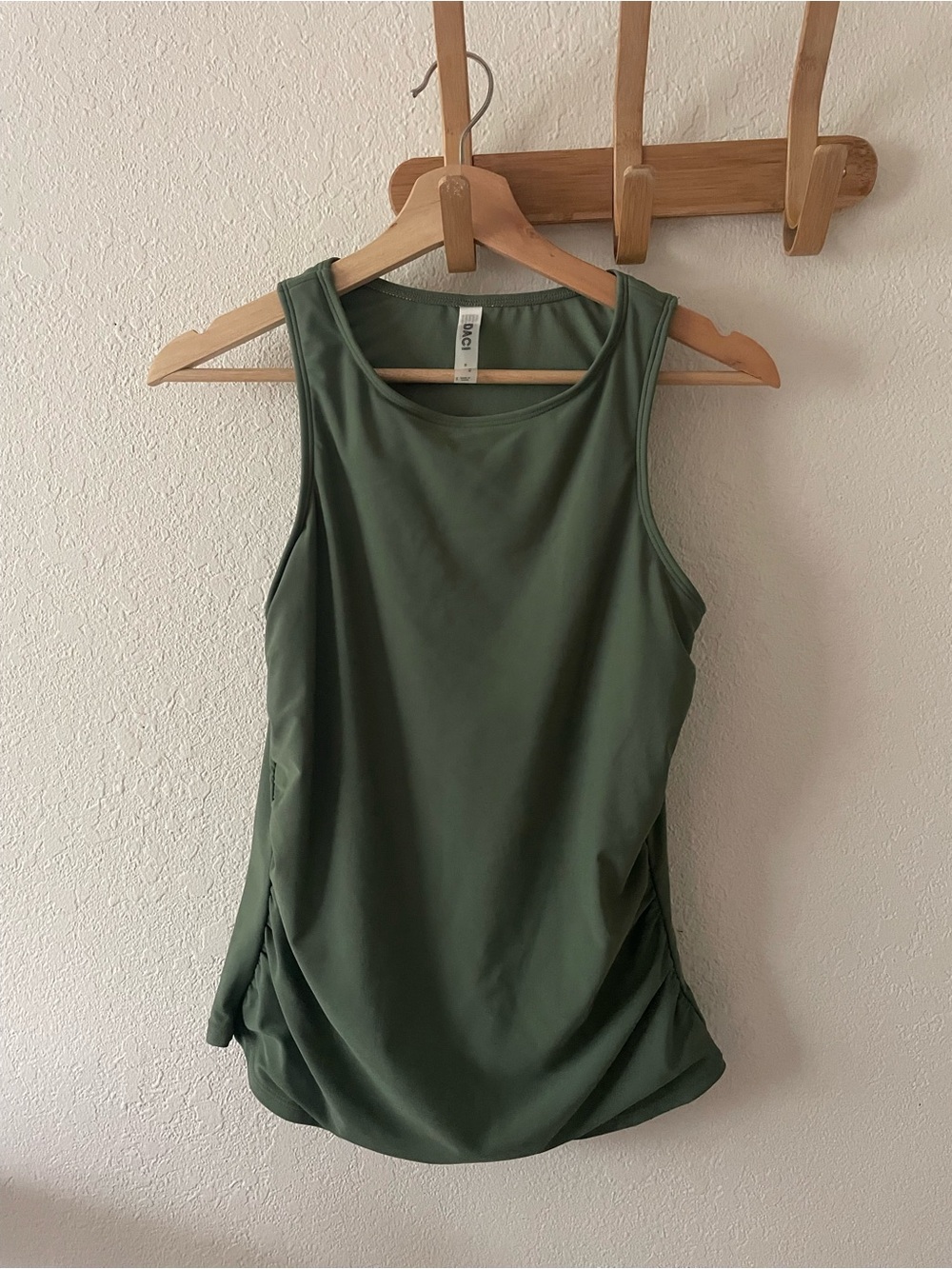 Daci Women’s S Olive Green Cinched Sides Sleeveless Athletic Tank Top GUC